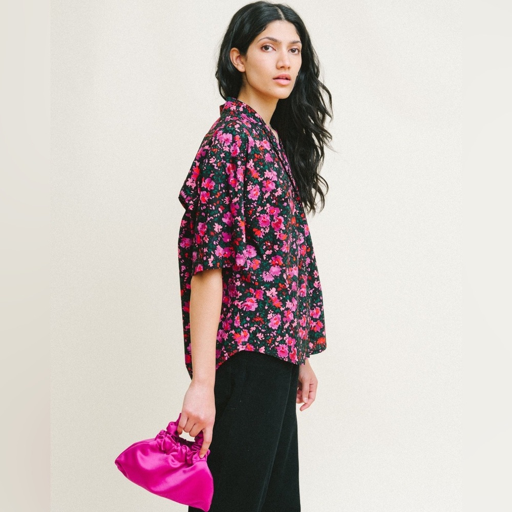A Bronze Age Romeo Top - abstract floral